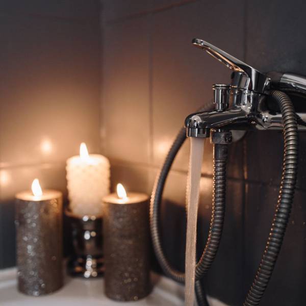 What does a hot bath do to your body? You'll be surprised!