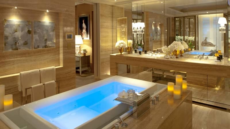 Luxury bathroom - Four Seasons Hotel George V, Paris