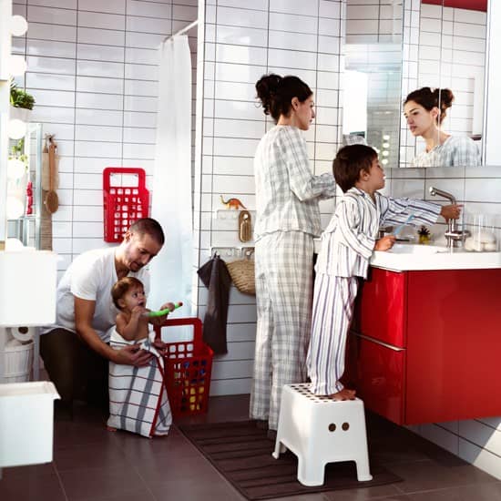 child friendly bathroom with family