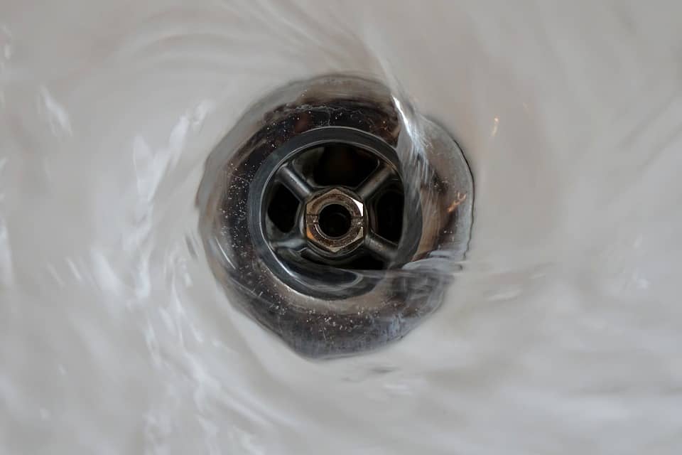 How To Unblock A Sink In 10 Steps Big, How To Remove Water Clogging In Bathtub Drain