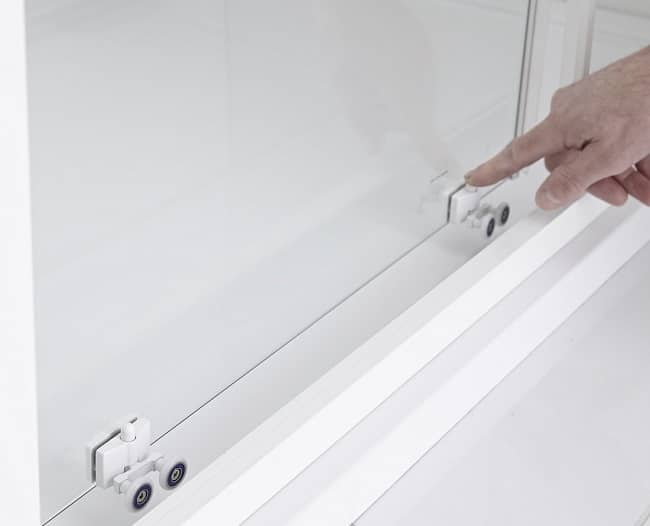 quick-release-shower-door