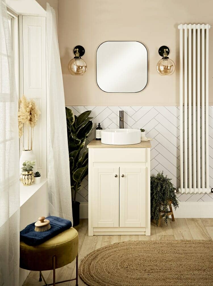 A coastal style bathroom interior and vanity unit