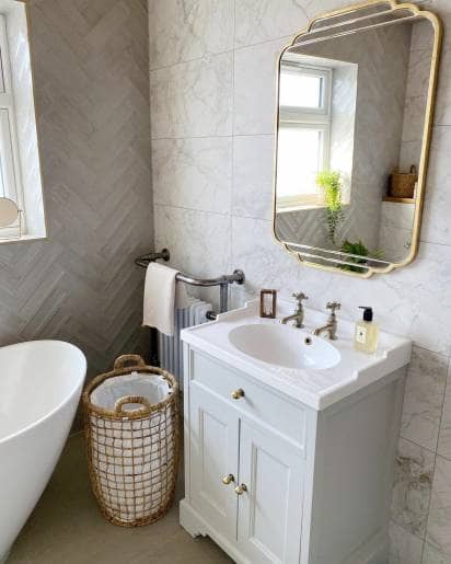 Vanity cabinet