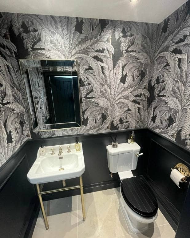 Traditional washstand and toilet