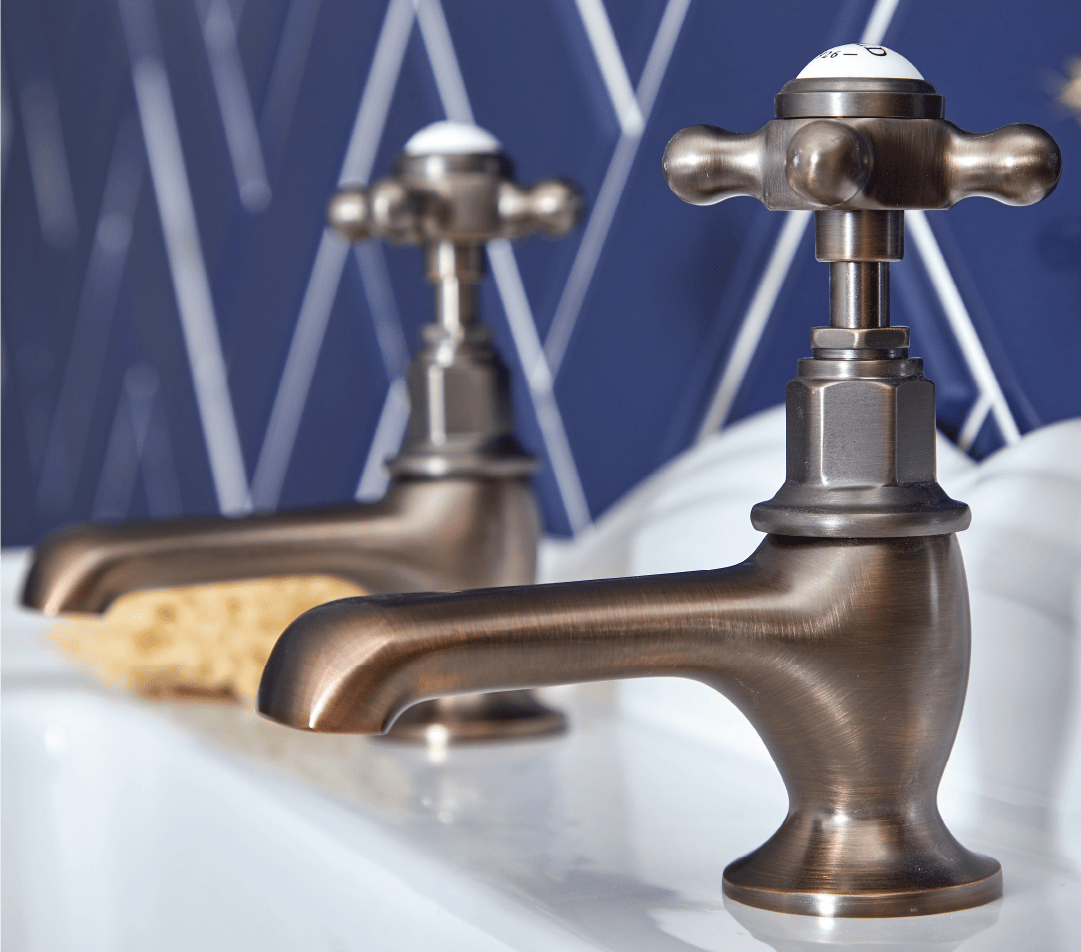 oil rubbed bronze bathroom brassware Big Bathroom Inspiration